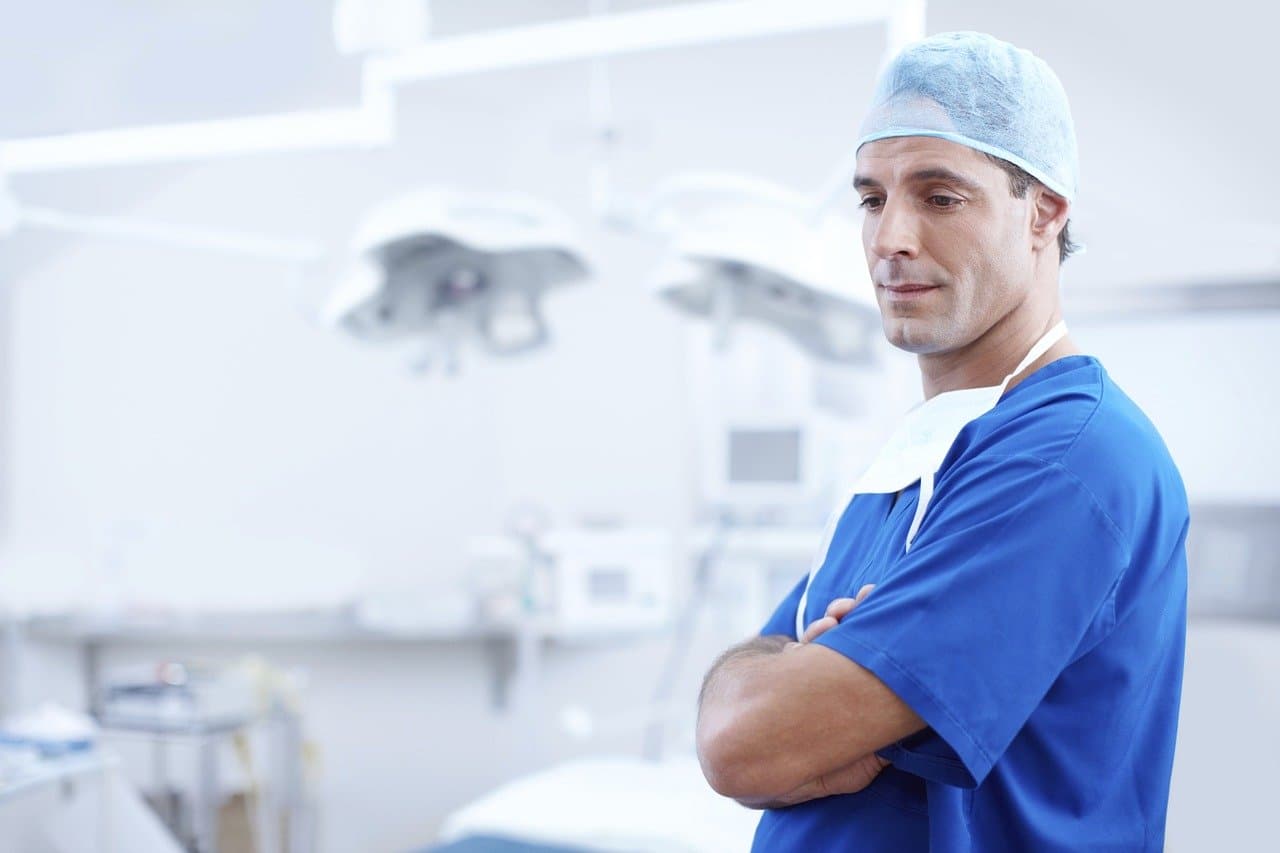 10 من الوظائف الأعلى أجرًا في التخصص الطبي