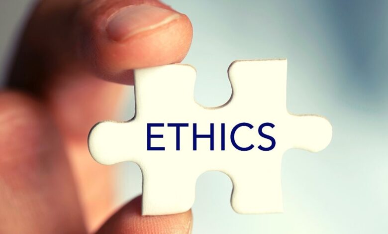 ما هو دور الأخلاق في السلوك التنظيمي؟