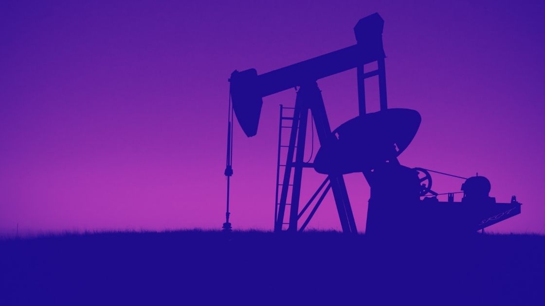ارتفاع أسعار النفط مع ضعف الدولار والإمدادات الضئيلة