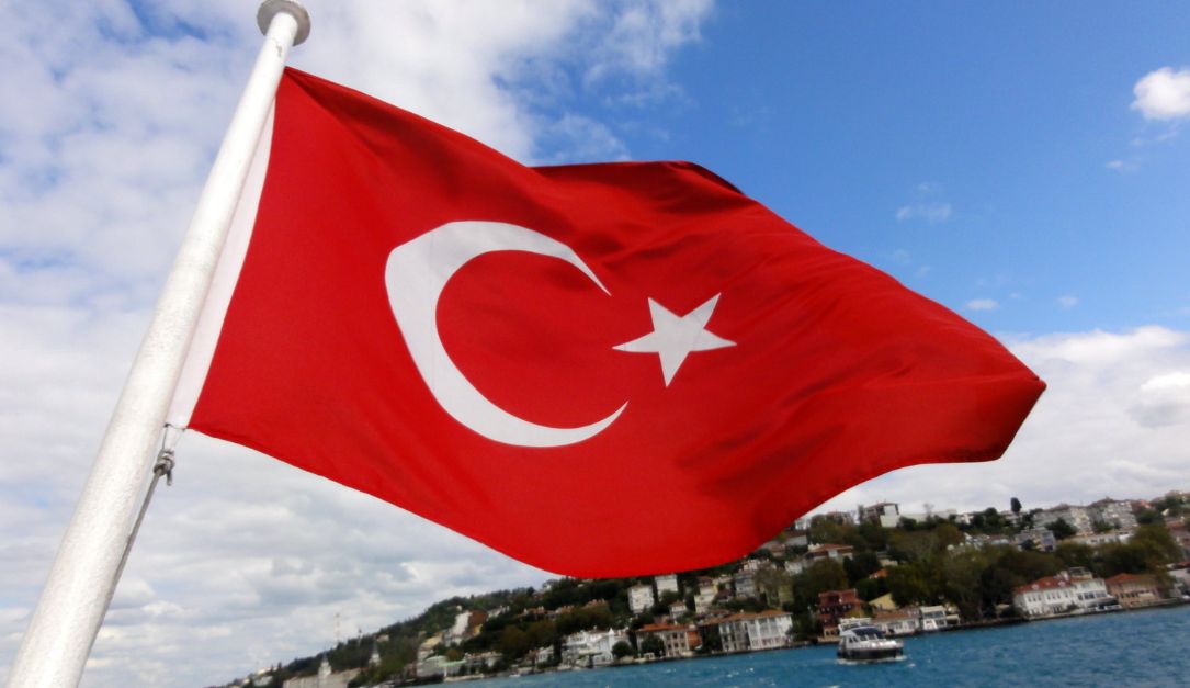 كيفية استيراد السلع الرائجة من تركيا: دليل شامل للراغبين في الاستيراد