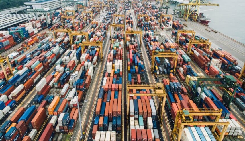 ارتفاع صادرات البضائع السعودية بنسبة 4.4% إلى 28 مليار دولار
