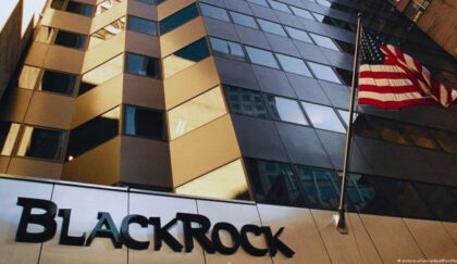 بلاك روك تعزز مركزها في شركات تعدين البيتكوين الأمريكية رغم التحديات