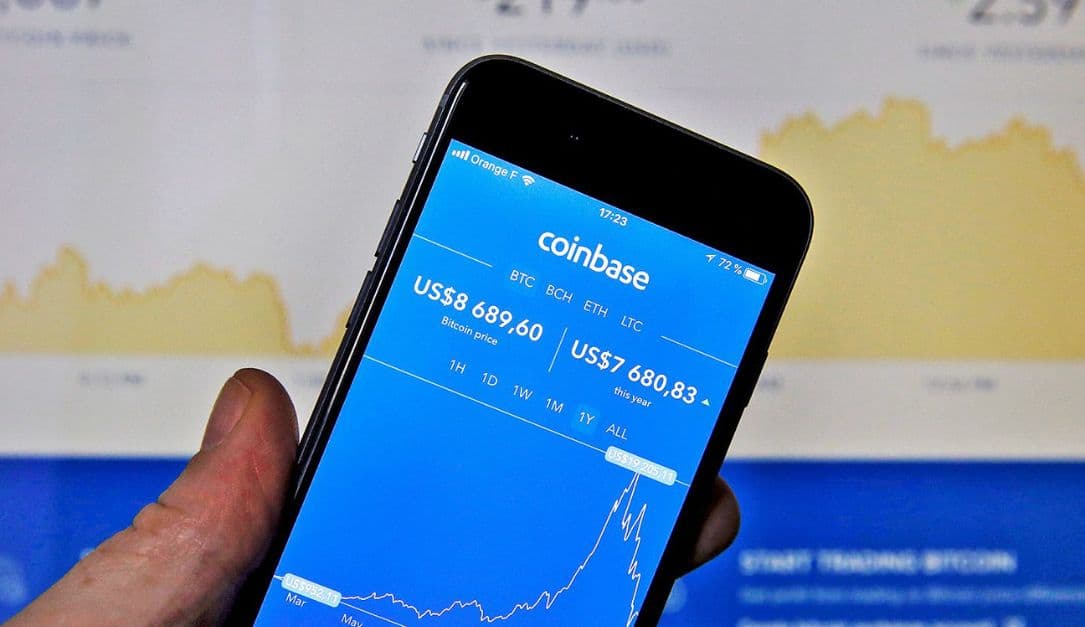 توقعات سهم Coinbase بعد بيع أحد أكبر المستثمرين حصة كبيرة من أسهمه