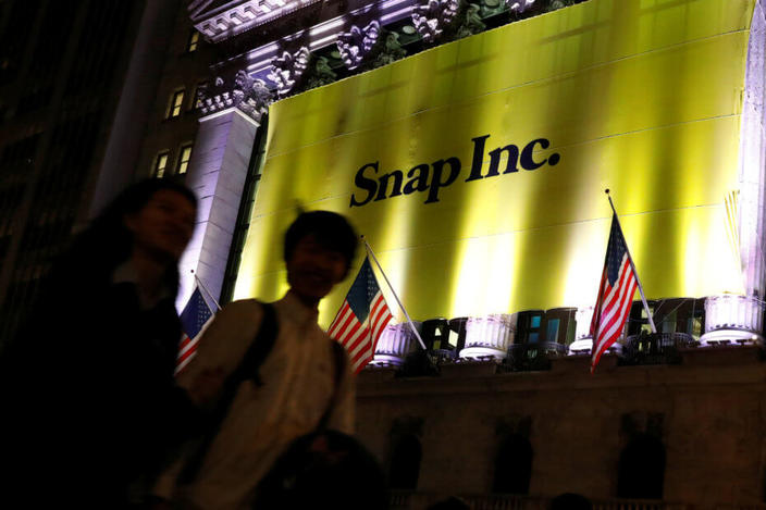 السبب وراء طرح شركة Snap الأسهم للإكتتاب العام (IPO)