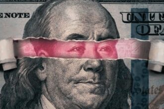 ما الذي تقدمه عملة البريكس ولا يقدمه الدولار الأمريكي؟